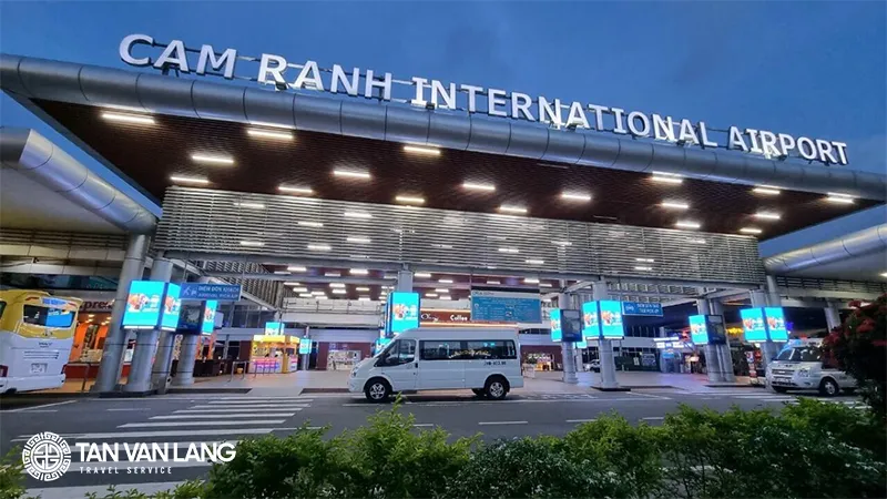 Thủ tục nhập cảnh sân bay Cam Ranh mới nhất